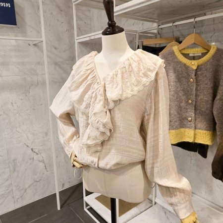 러플 스트링 블라우스