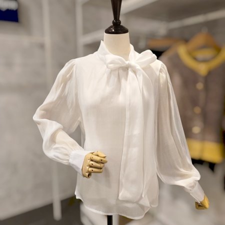 리본 타이 블라우스