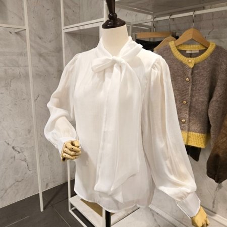 리본 타이 블라우스