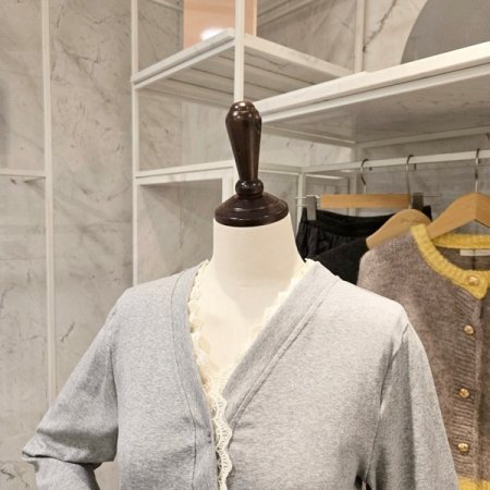 레이스 배색 브이넥 가디건