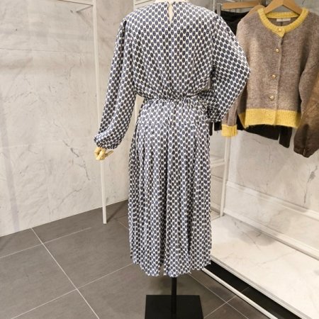 패턴 스트링 플리츠 원피스