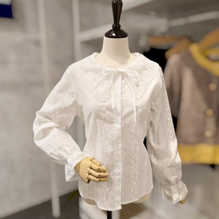 레이스 카라 블라우스