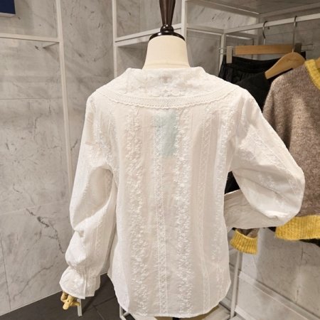 레이스 카라 블라우스