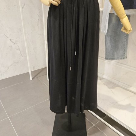 풀 밴딩 주름 스커트