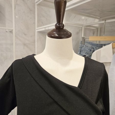 언발 셔링 티셔츠