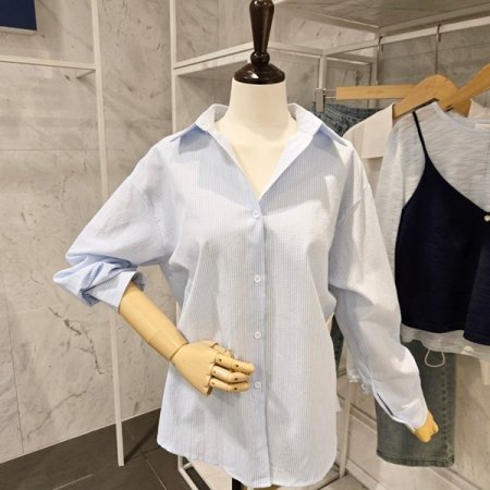 카라 줄지 셔츠