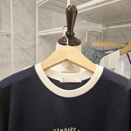 레터링 스트링 크롭맨투맨