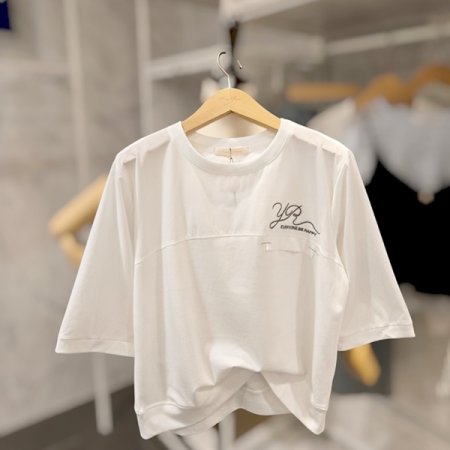 소매배색 레터링 티셔츠