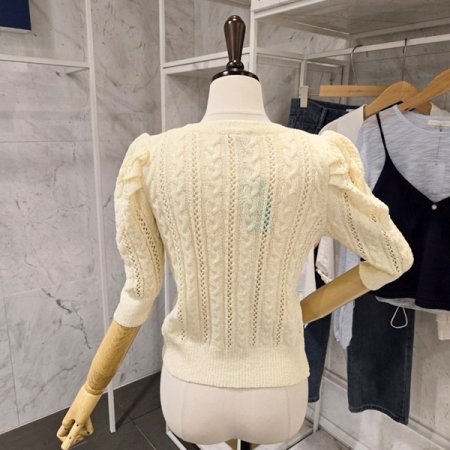 5부 퍼프 부클 니트