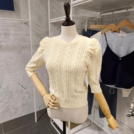 5부 퍼프 부클 니트