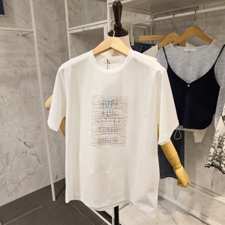 물결 레터링 티셔츠