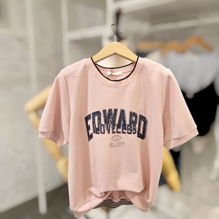 밑단 배색 레터링 티셔츠