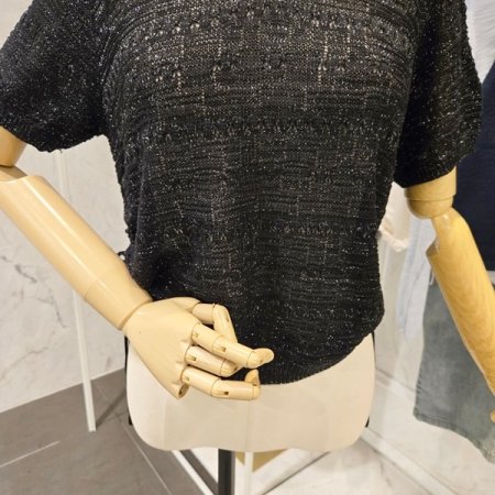 양 셔링 브이넥 니트