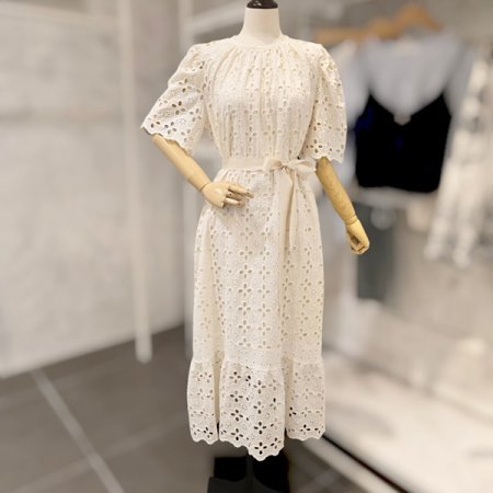 펀칭 끈 롱 원피스