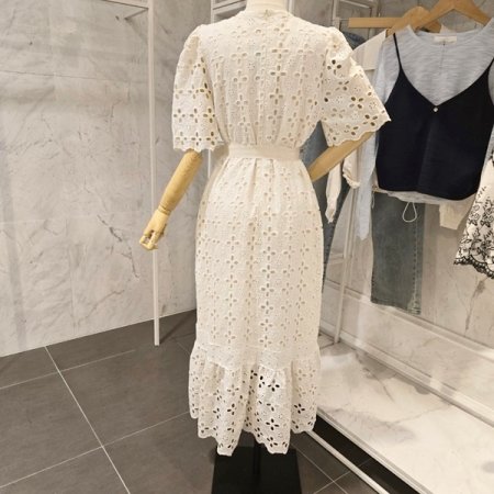 펀칭 끈 롱 원피스