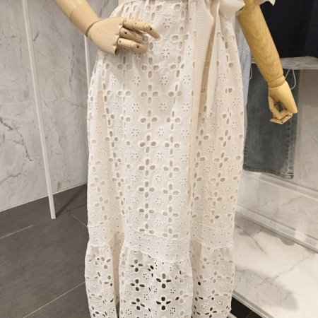 펀칭 끈 롱 원피스