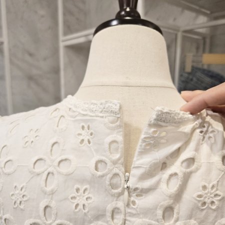 펀칭 끈 롱 원피스