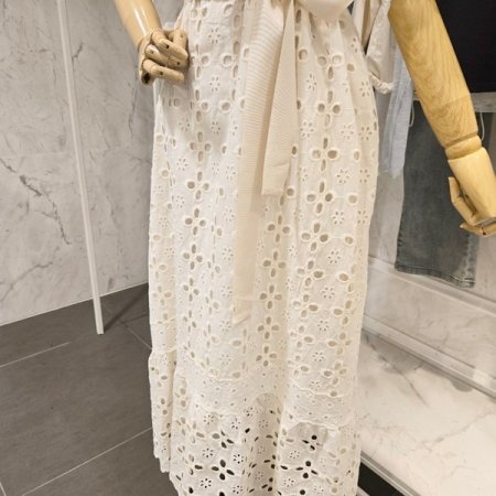 펀칭 끈 롱 원피스