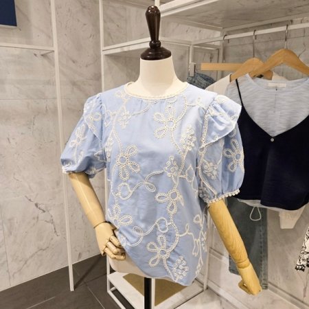 퍼프 레이스자수 블라우스