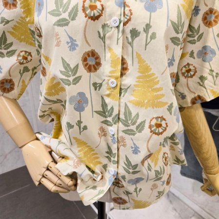 꽃잎 프린트 셔츠