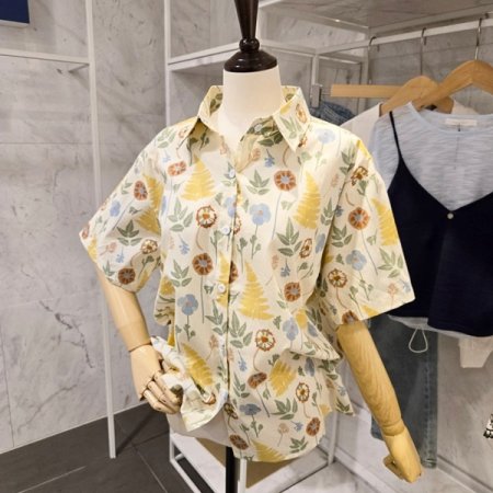 꽃잎 프린트 셔츠