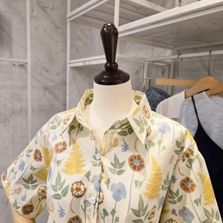 꽃잎 프린트 셔츠