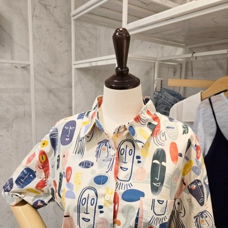 얼굴 프린트 셔츠