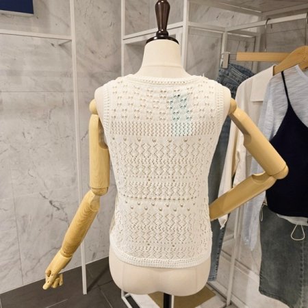 넥 라인 장식 니트