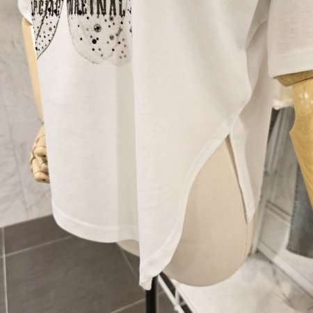 나비 트임 언발 티셔츠