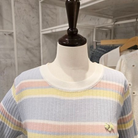 4색 줄무늬 니트