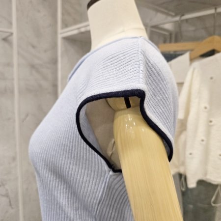 캡소매 골지 니트