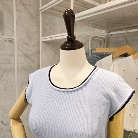 캡소매 골지 니트