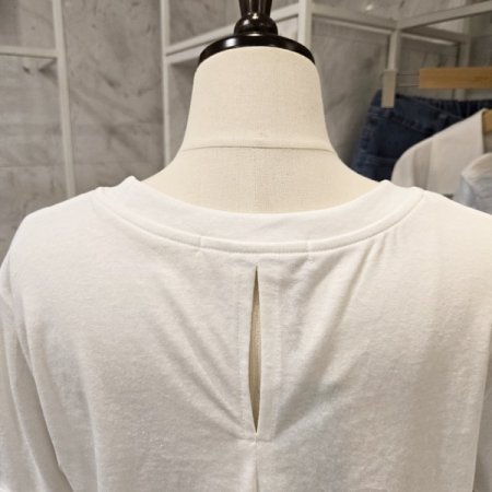 롤업소매 꽃 티셔츠