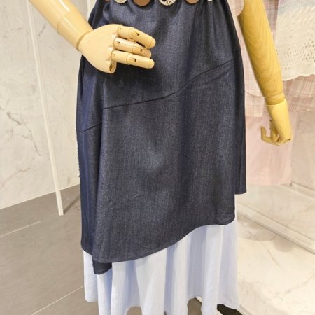 밑단 배색 체인 민소매원피스