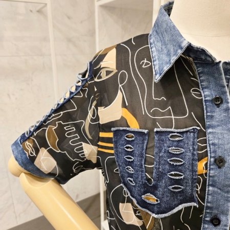 꼬임 프린트 블라우스