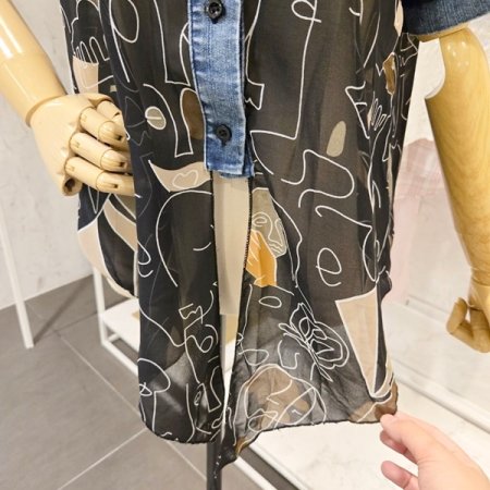 꼬임 프린트 블라우스