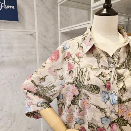 연핑크 꽃 블라우스