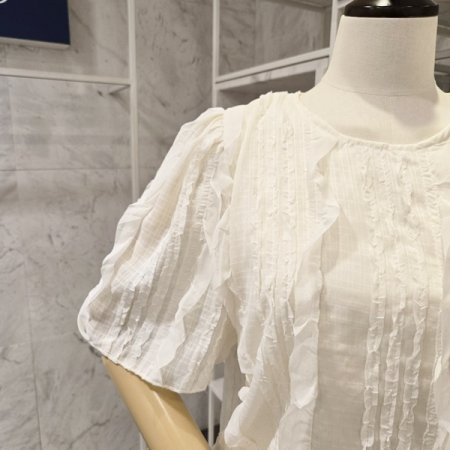 물결 러플 블라우스