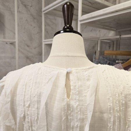 물결 러플 블라우스