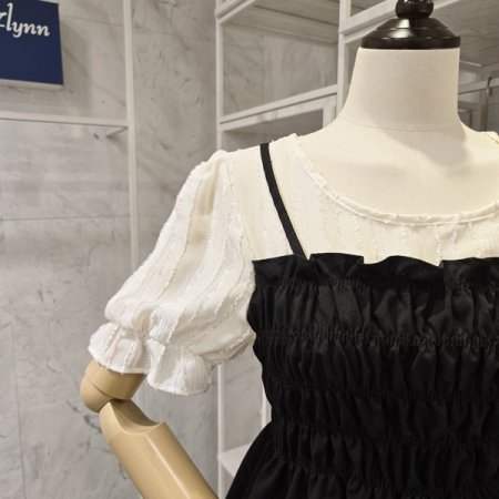 스모크 셔링 블라우스