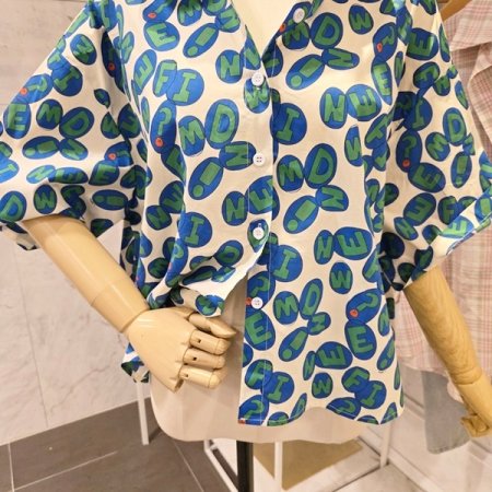 알파벳 카라 셔츠