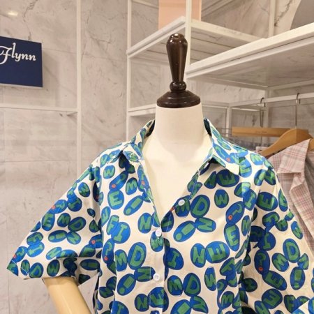 알파벳 카라 셔츠