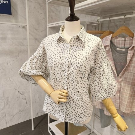 잔꽃 벌룬 카라 셔츠