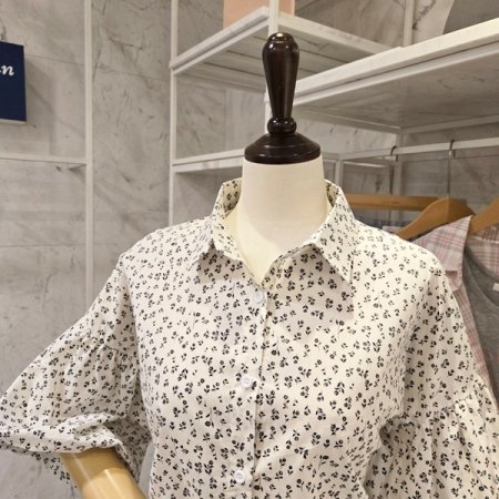잔꽃 벌룬 카라 셔츠