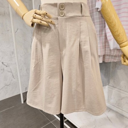 투버튼 장식 반바지