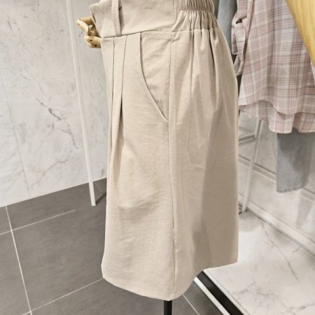 투버튼 장식 반바지