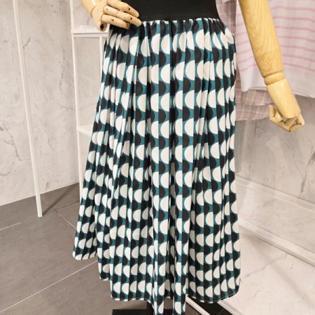 반원 패턴 주름 스커트