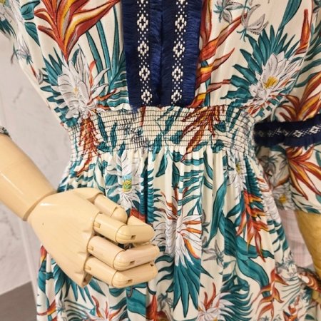 허리 밴딩 브이넥 원피스