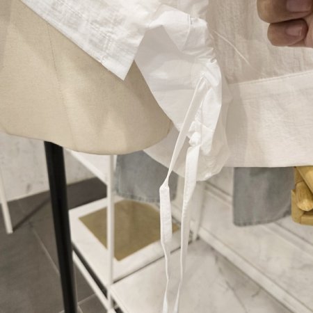 알파벳 카라 스트링 셔츠