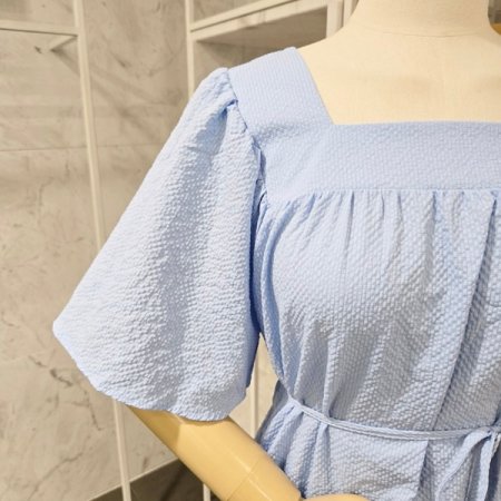 스퀘어넥 끈 원피스